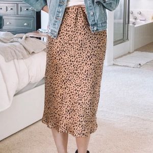 Cheetah print midi satin skirt